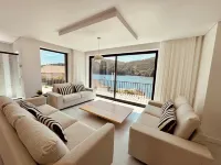 15 minutes from Porto villa with pool overlooking the Douro river beaches