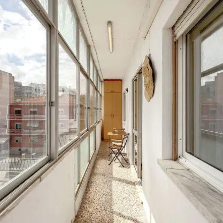Almada Central by Homing