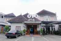 Hotel O Guest House Amalia Malang - 2-Star