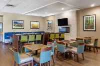 Comfort Inn & Suites Near Danville Mall - breakfast