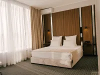 Yevro Hotel فنادق في أورسك