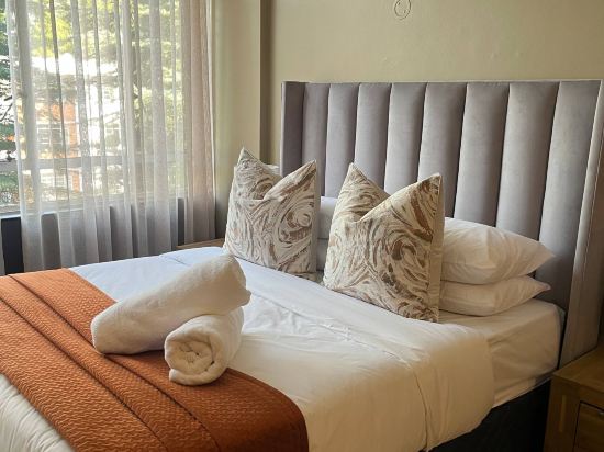 10Min  from Sandton and Rosebank