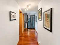 Hillside Elegance Apartment