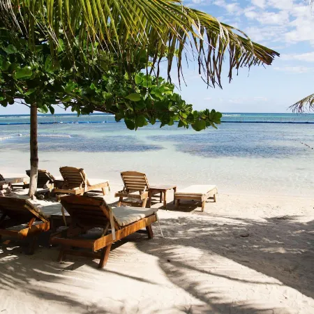 Noah Beach Hotel & Suites