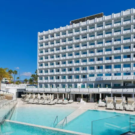Hotel Caserio