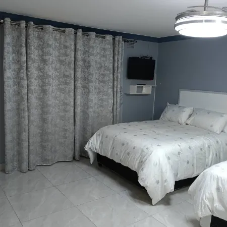 Crompton Studio Apartment 786