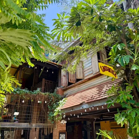 Tamarind Guesthouse Отели рядом с достопримечательностью «Мусульманский район»