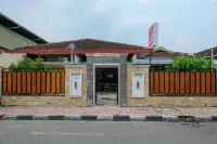 RedDoorz Syariah at Omah Pathok Malioboro - 2 Yıldız