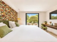 Les Capucines Saint Tropez Hotels in Gassin
