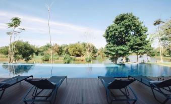 Riverawan Hotel