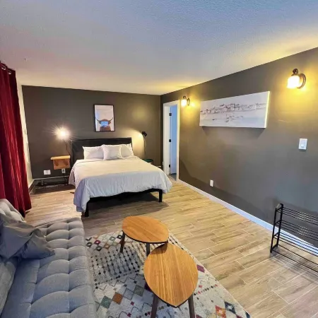One Bedroom Condo Near Whyte Ave