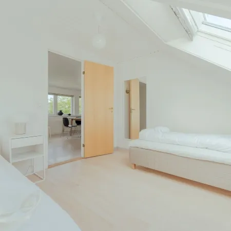 Large Penthouse Apt - Downtown - Marina