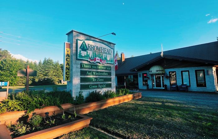 Arrowhead Inn by Baaman's