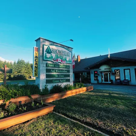 Arrowhead Inn by Baaman's