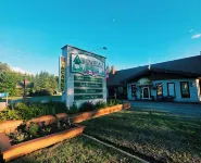 Arrowhead Inn by Baaman's - Motels