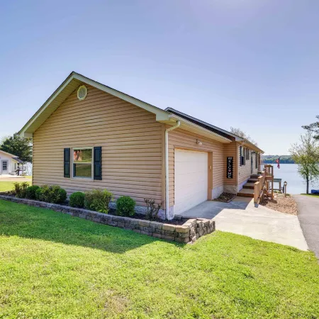 Watts Bar Lake Escape: Private Boat Dock + Ramp!