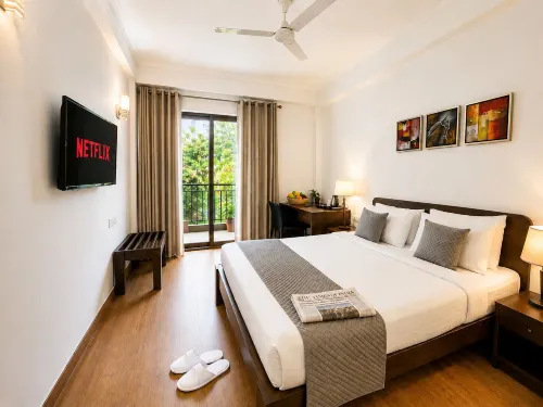 EMBLEM - Arjun Marg, Golf Course road Gurgaon - 2-Star