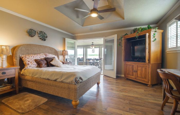 Game Room, Fishing Cabin & Dock on Grand Lake!