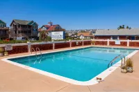 Colonial Inn - Beach