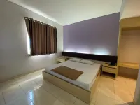 Townhouse Oak Hotel Niaga Surabaya - Park Yeri