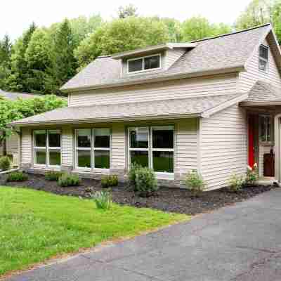 Saratoga Cottage 2br Near Track & Lake 2 Bedroom Home Hotel Exterior