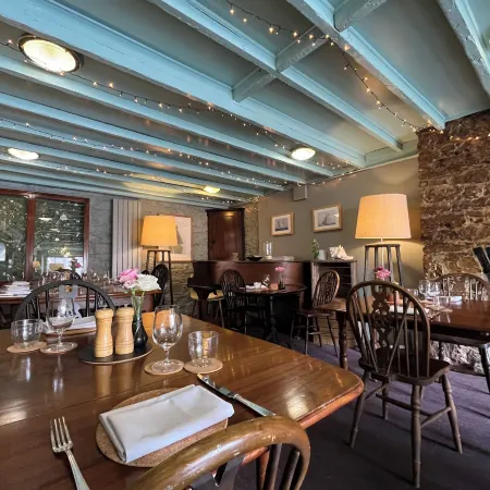 Smugglers Hotel