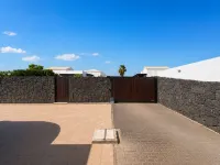 HEATED PRIVATE POOL - FREE PARKING - BARBECUE - FREE WIFI. - Villas