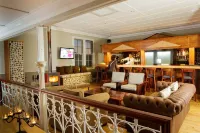 Queens Hotel by Bon Hotels - بار