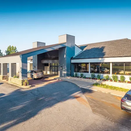 Holiday Lodge Hotel and Conference Center