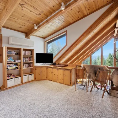 The Lincoln Lodge - Spacious Bitterroot Valley Retreat Between Hamilton & Victor