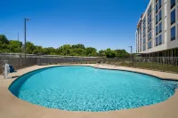 Hawthorn Extended Stay by Wyndham Nashville Airport/Opryland - piscine