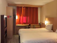 Ibis Istres Trigance - Pet Friendly