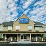 Radiant Inn and Suites - 3-Star