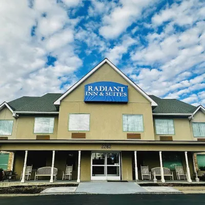 Radiant Inn and Suites - 3 stjerner