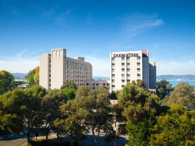 DoubleTree by Hilton San Francisco Airport