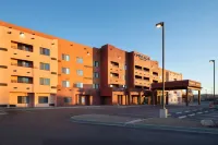 Courtyard Farmington - parkir