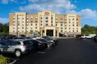Hampton Inn & Suites by Hilton Barrie - ที่มีที่จอดรถ