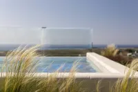 Amarello Hotel Praia Santo Andre, Tapestry Collection by Hilton - Pool