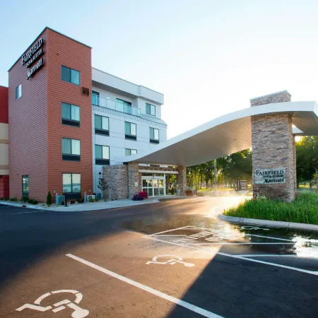 Fairfield Inn & Suites Detroit Lakes