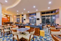 Hampton Inn & Suites Downtown Owensboro/Waterfront - breakfast