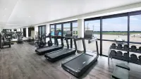 Legend Hotel Lagos Airport, Curio Collection by Hilton - Khách sạn giá rẻ