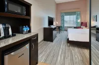 Hilton Garden Inn Akron - Pet Friendly