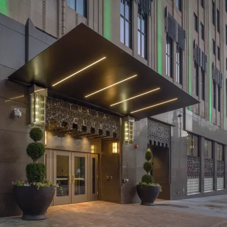 Tulsa Club Hotel, Curio Collection by Hilton