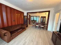 Ashford Luxury 4-bed Apartment - 2-Star