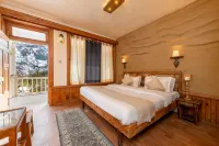 Beholden Stay & Cafe - Mountain View Boutique Stay in Old Manali - Mountain view