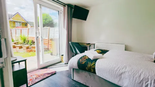 Bright & Modern 4BR House - Wifi