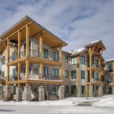 Ski Season Escape! Fraser Condo & Hot Tub