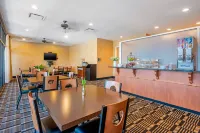 Clarion Inn Ormond Beach at Destination Daytona - breakfast