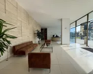 2BR Las Condes - Parking, Indoor Pool & Laundry - 2성급