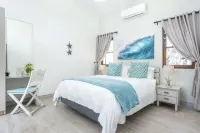 Sixteen Guesthouse on Main - parking